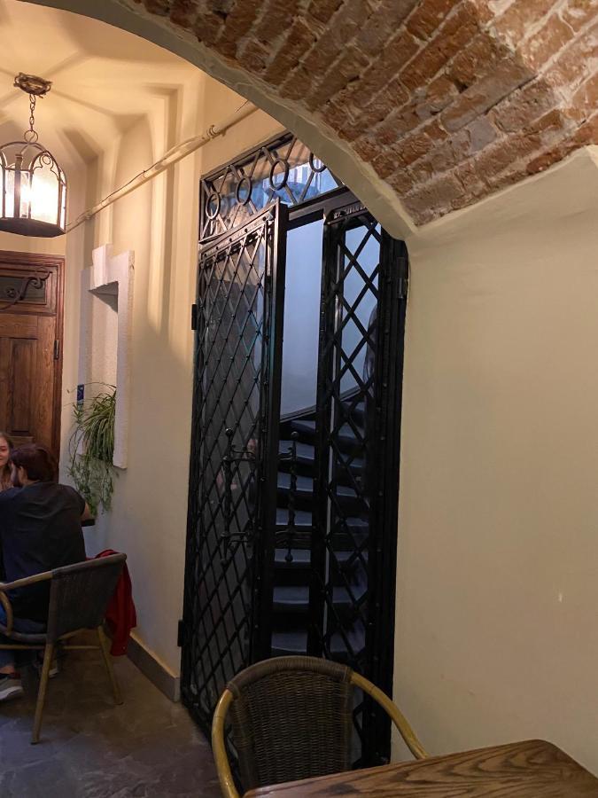 Апартаменти у Львові на вулиці Лесі Українки 19/13 Экстерьер фото